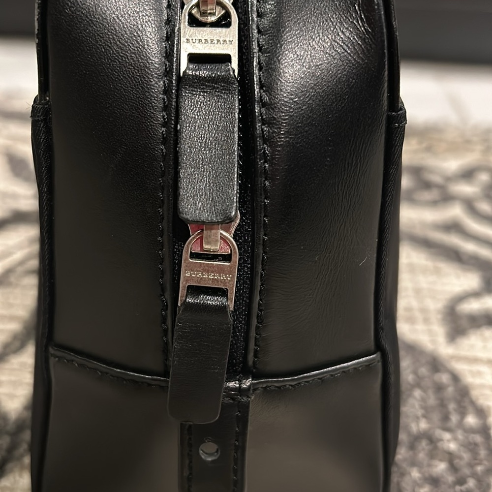 Burberry Satchel - black nylon/leather upper part and handles - Picture 4 of 15